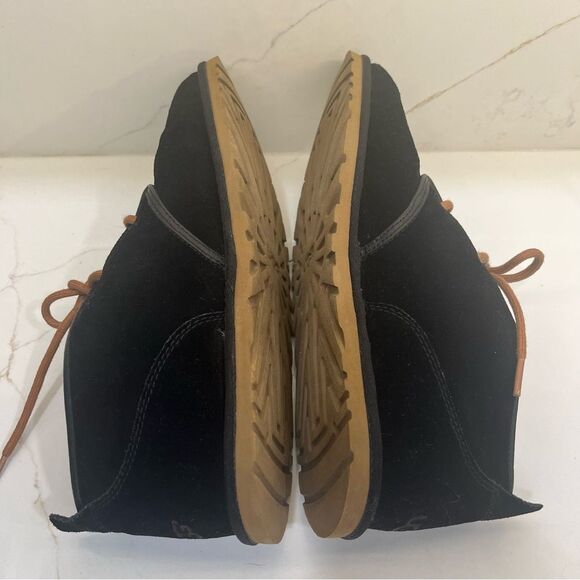 UGG Men's Black Suede Boots with Tan Laces NWOT - Picture 5 of 8